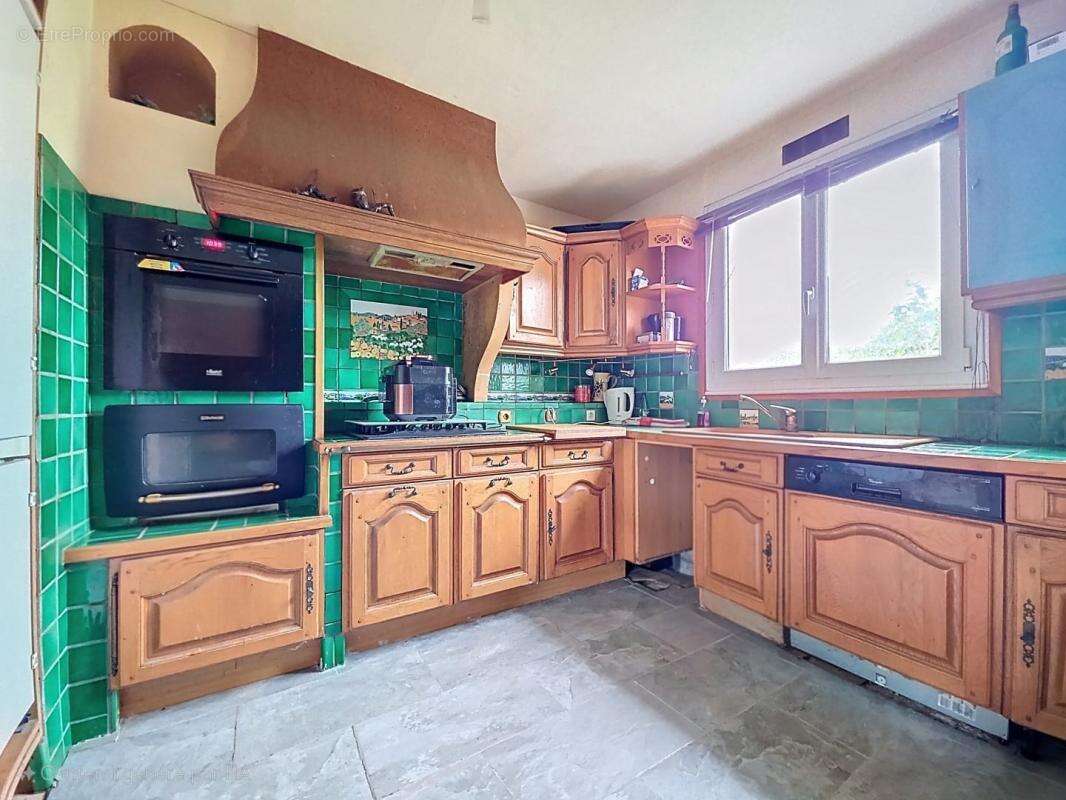 Maison à SAINT-JEAN-DE-BOURNAY