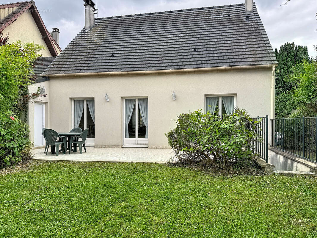 Maison à SAVIGNY-SUR-ORGE
