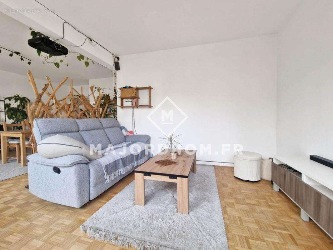 Appartement à MARSEILLE-6E
