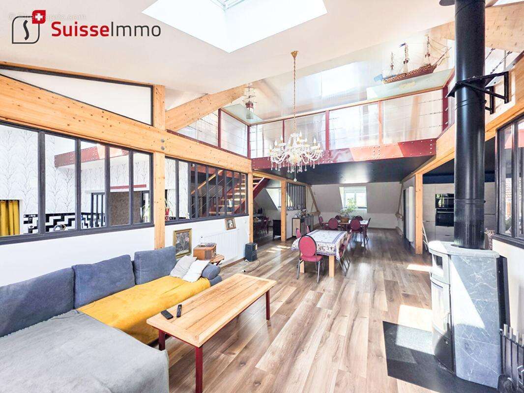 Maison à VALLEROIS-LE-BOIS