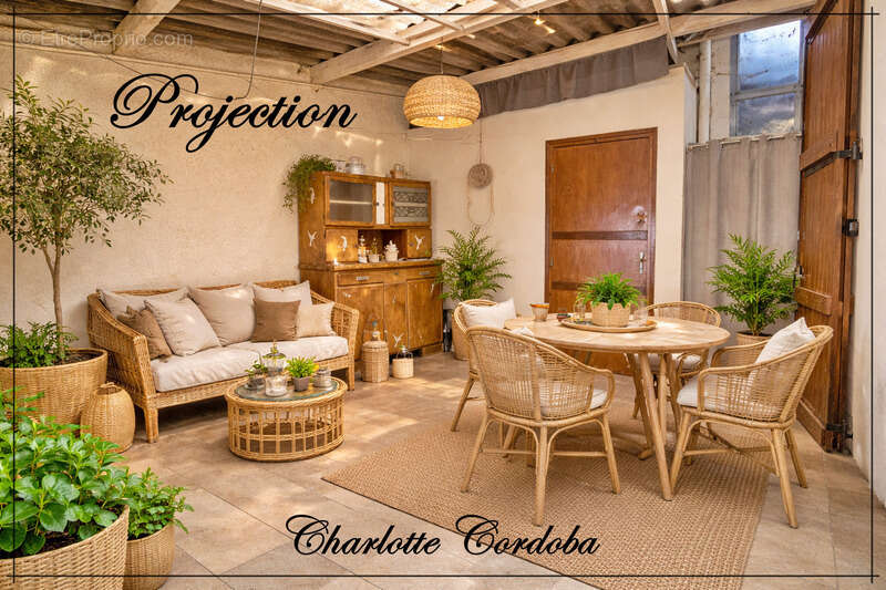 Maison à FEUGAROLLES