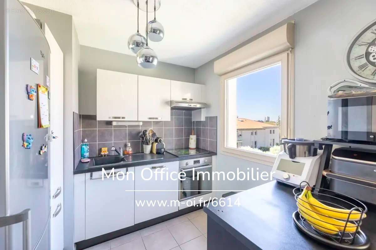 Référence : 6614-NZW. - (SOUS COMPROMIS) Appartement 3 pièces - terrasse, box - photo 4