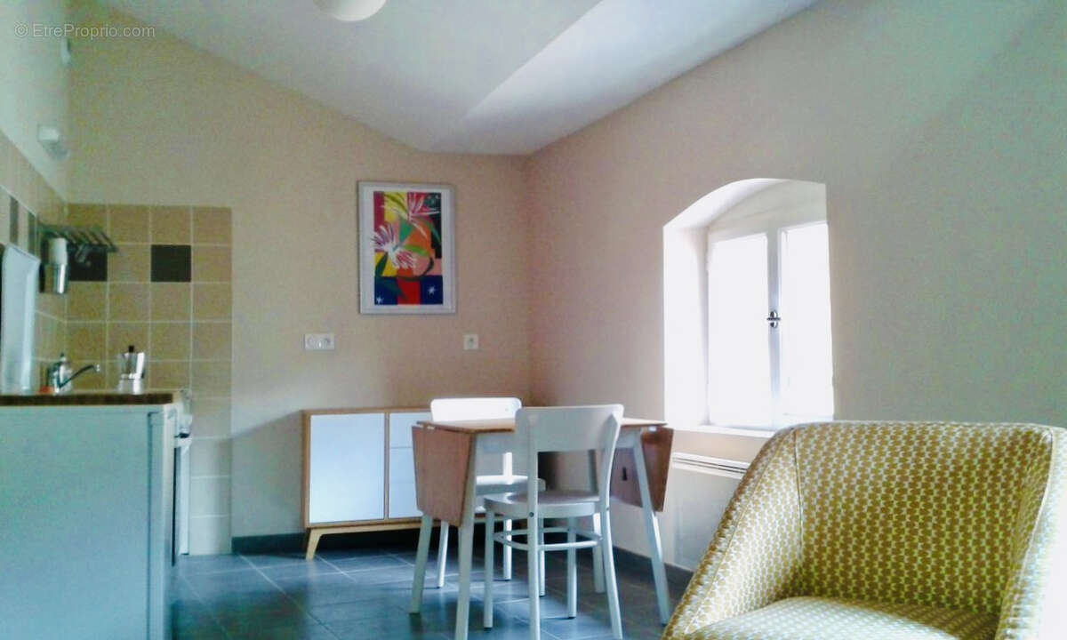 Appartement à MARSEILLE-1E
