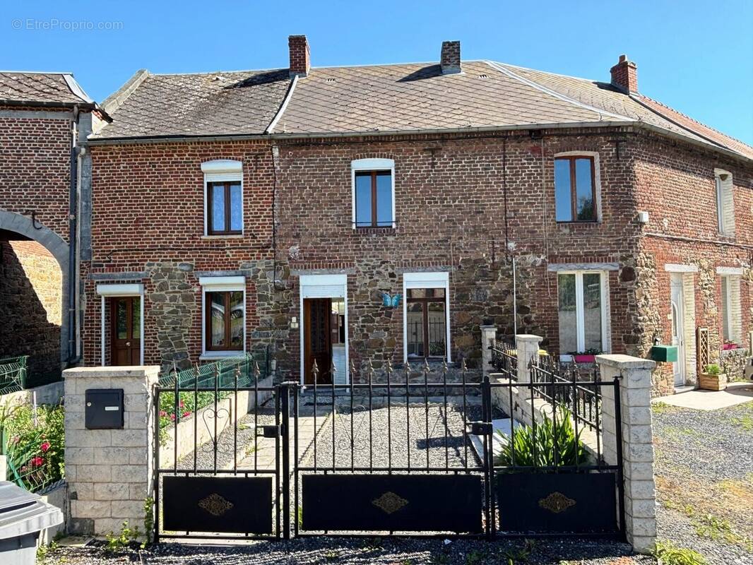 Maison à SAINT-WAAST