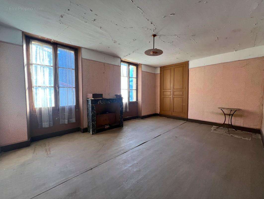 Maison à SAINT-QUENTIN-SUR-ISERE