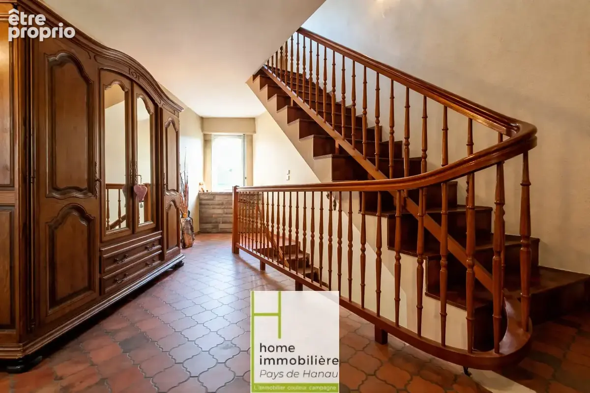 Grande propriété bi-famille avec terrain constructible et dépendances - photo 12