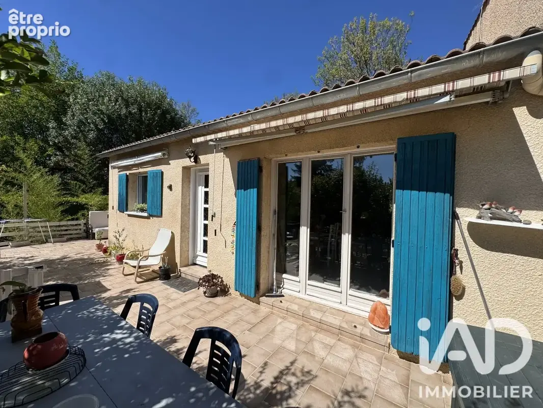 Photo 1 - Maison à SAINT-JULIEN-LES-ROSIERS