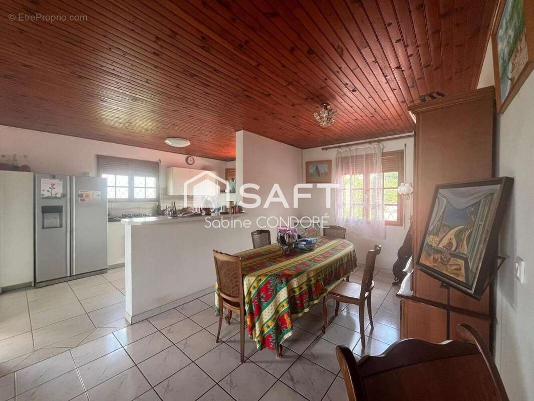 Photo 2 - Maison à RIVIERE-SALEE