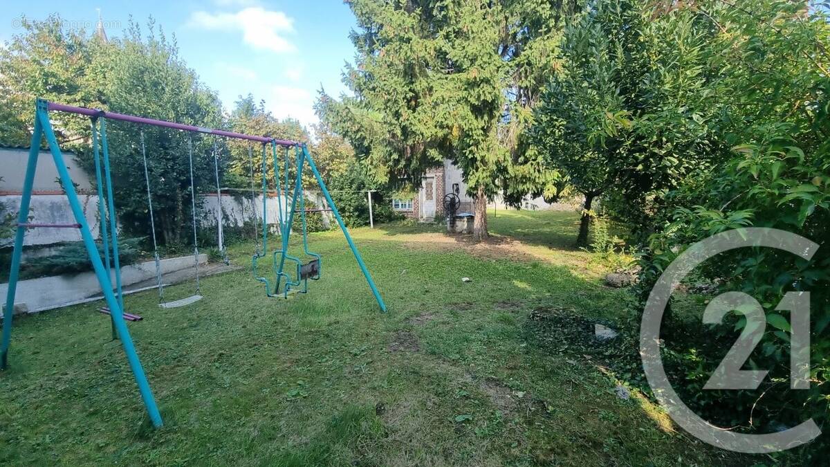 Maison à SAINT-MAUR-DES-FOSSES