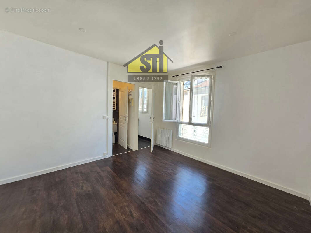 Appartement à PARIS-14E