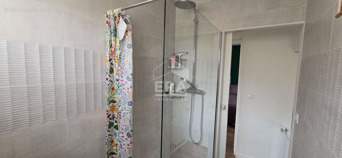 Maison à CHENNEVIERES-SUR-MARNE