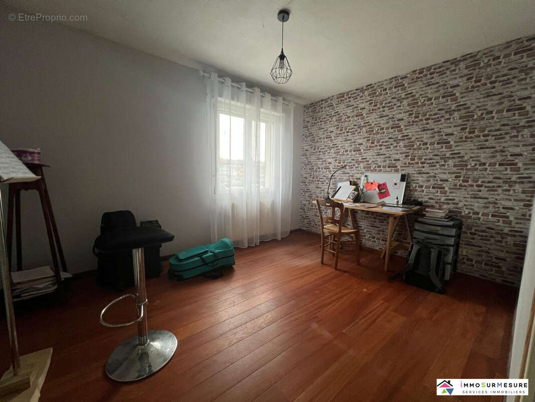 Maison à SAINT-MICHEL-SUR-TERNOISE