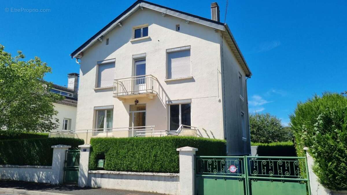 Maison à LACAUNE
