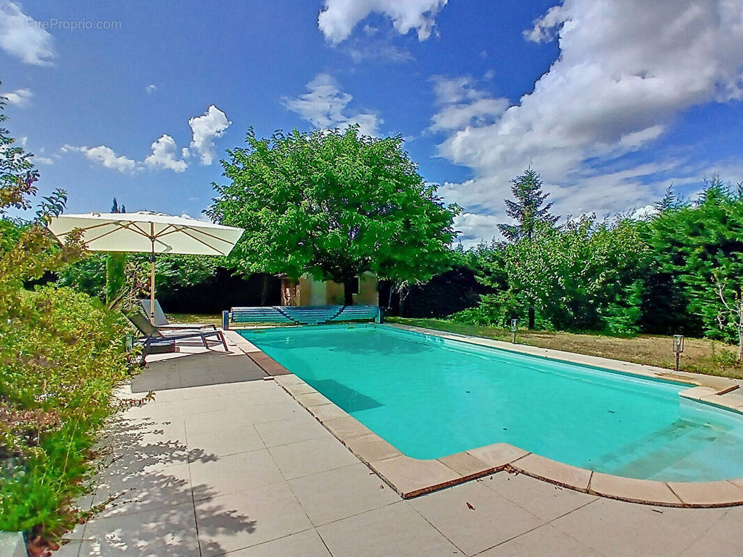 Maison à BELLEVILLE