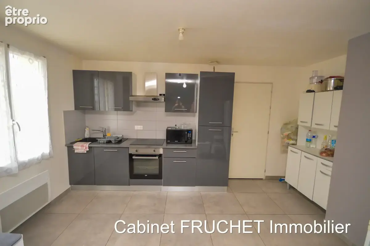 SAINT-PROUANT - Maison de plain-pied - 3 chambres - photo 4