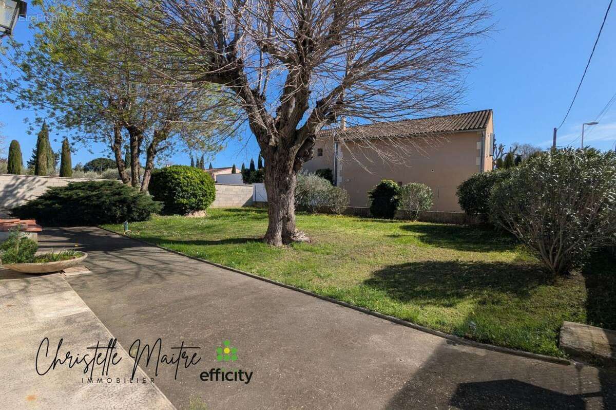 Maison à SAINT-MARTIN-DE-CRAU