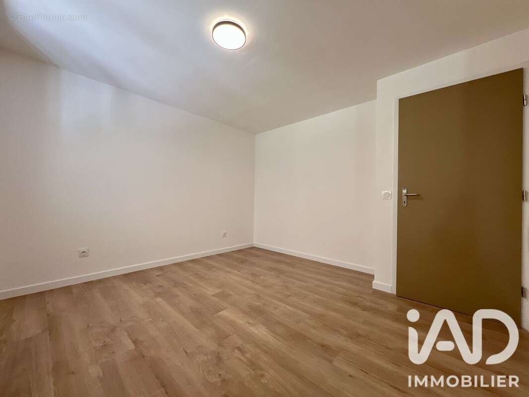 Maison 119 m² à Meounes-Les-Montrieux  - photo 8