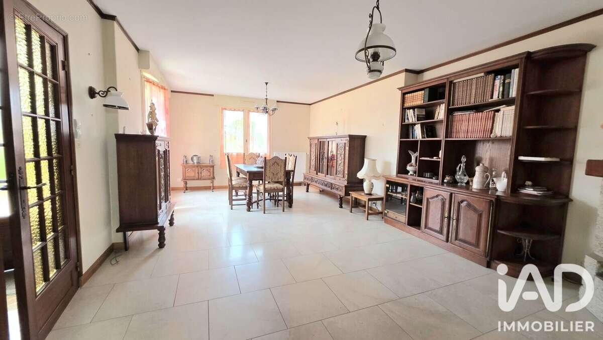 Maison 133 m² à Saint-Gildas-De-Rhuys  - photo 4