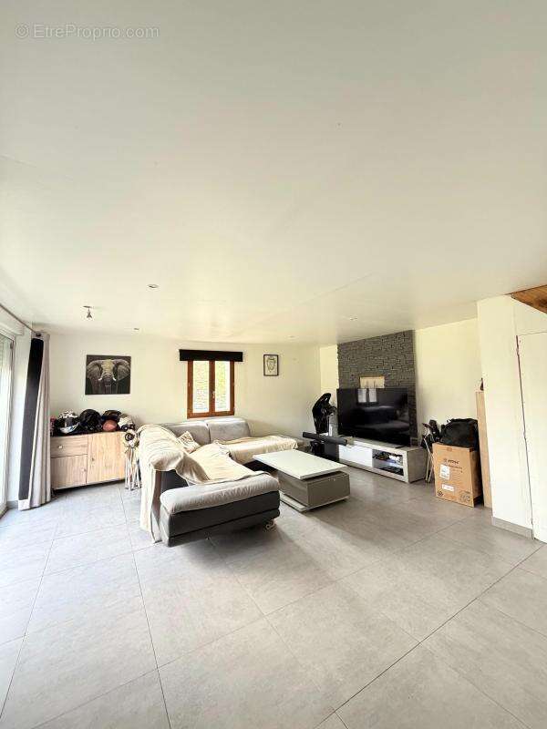 Maison à SAINT-LUBIN-DE-LA-HAYE