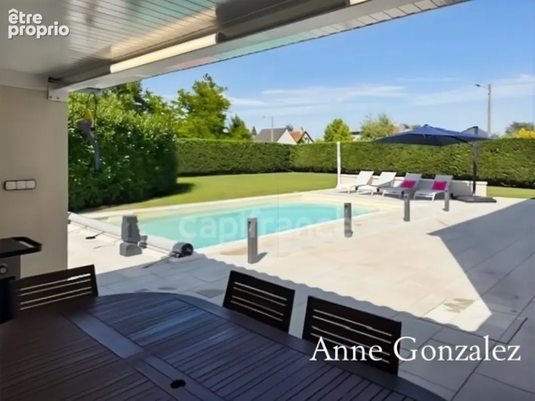 ORLEANS-SUD, à vendre belle maison familiale édifiée sur un beau jardin clos et paysager de 1130 m2 avec piscine, salle à manger - photo 19