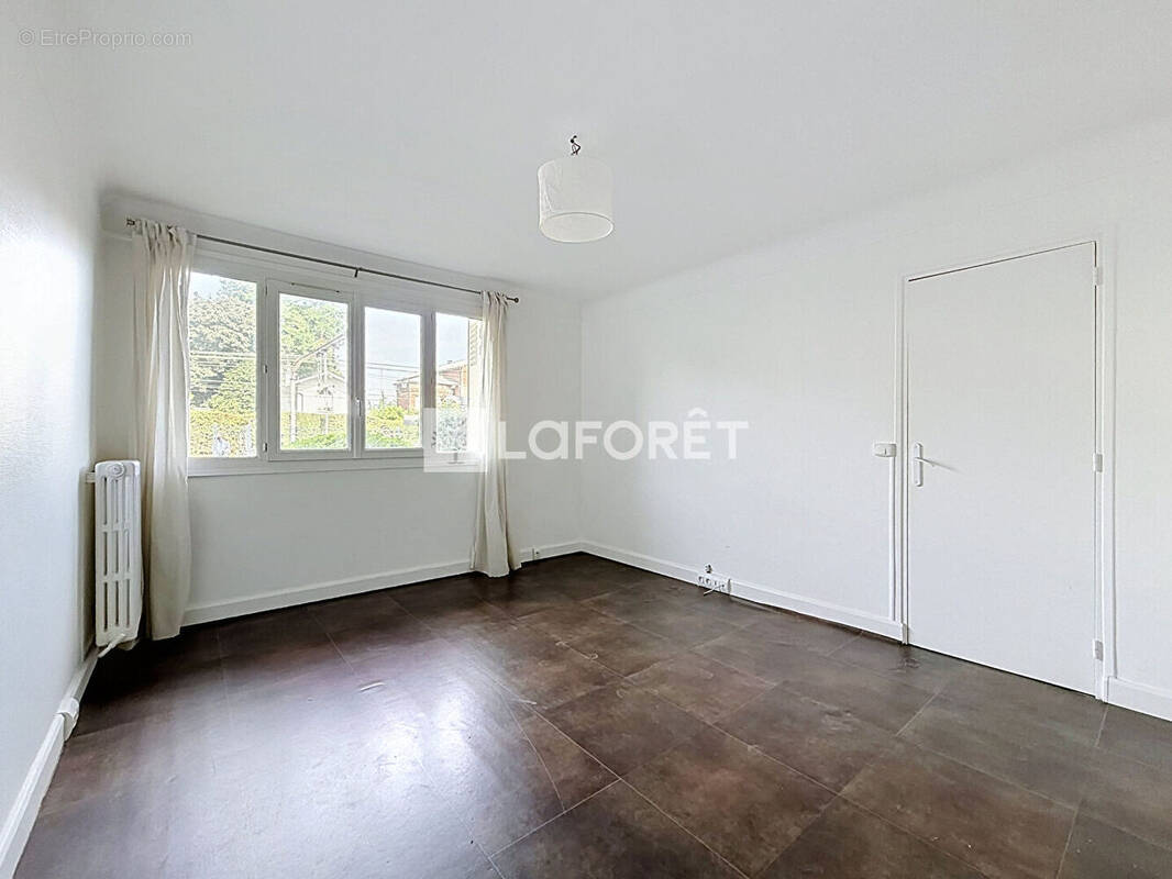 Appartement à BOURG-LA-REINE