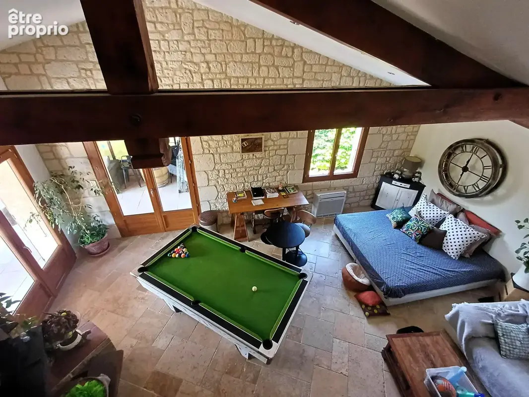 Propriété de 173 m2 avec maison 3 chambres et appartement T2 sur terrain de 1740 m2 avec piscine - photo 6