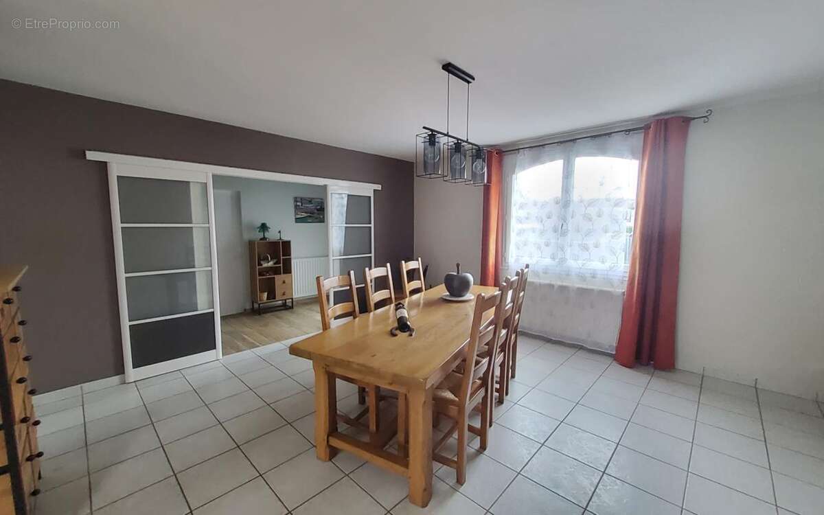 Maison à CHEMILLE