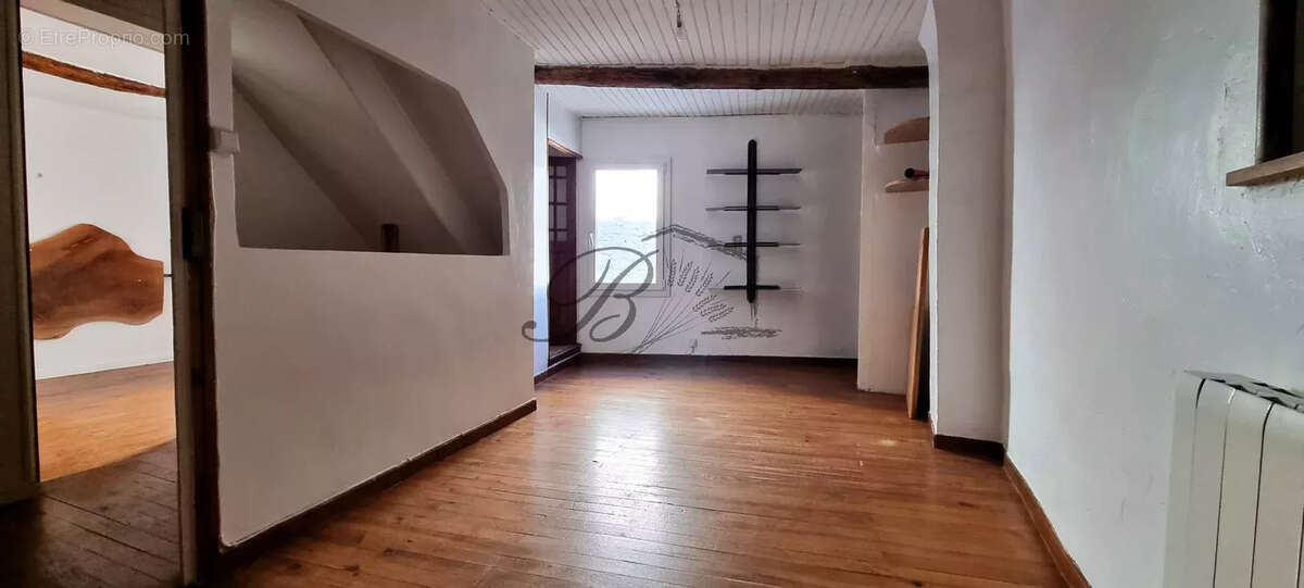 Maison à MIRABEAU