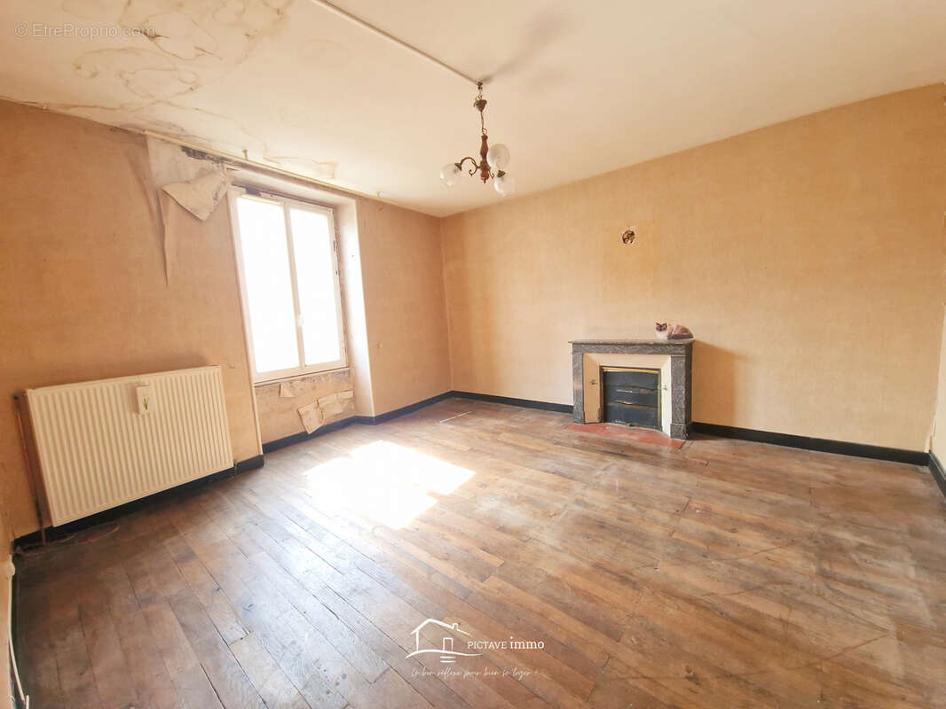 Appartement à LUSIGNAN