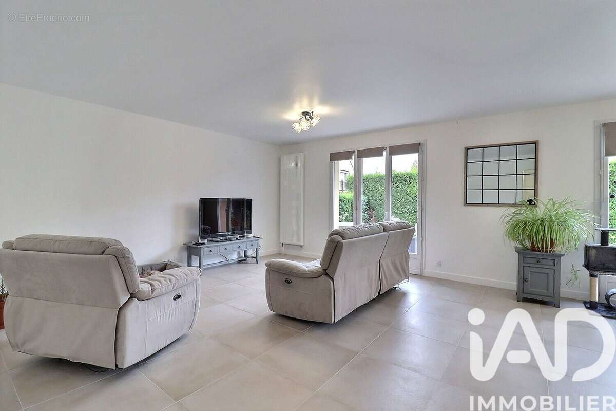 Photo 3 - Maison à OZOIR-LA-FERRIERE