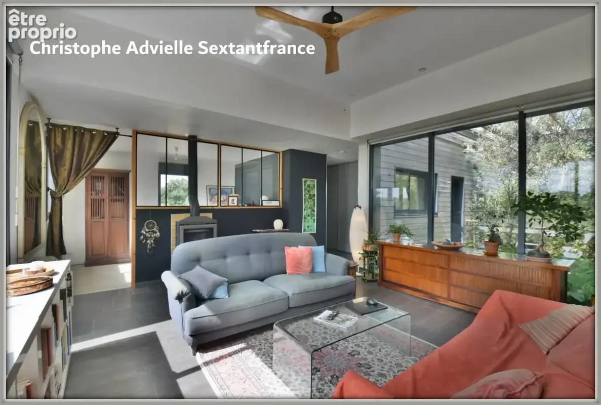 Villa d'architecte ossature bois, plain pied , 4 chambres , piscine, garage et atelier sur 1,6 Ha - photo 5