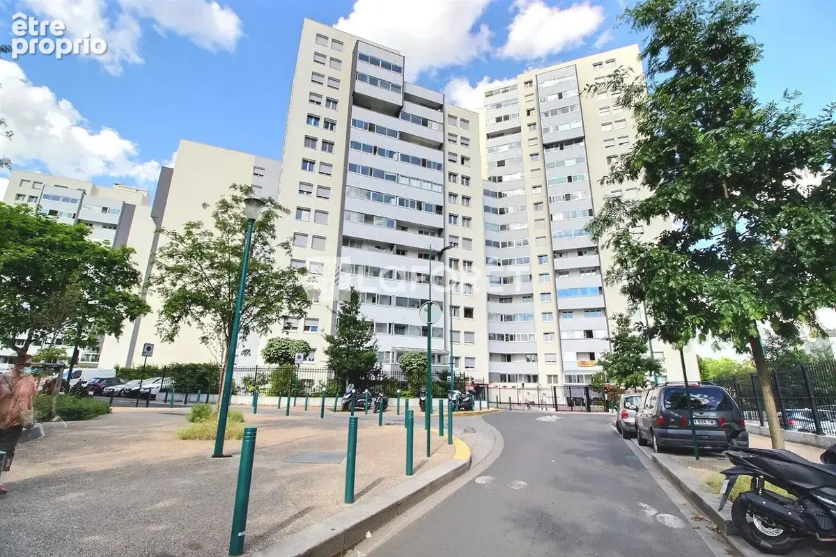 Appartement à GENNEVILLIERS