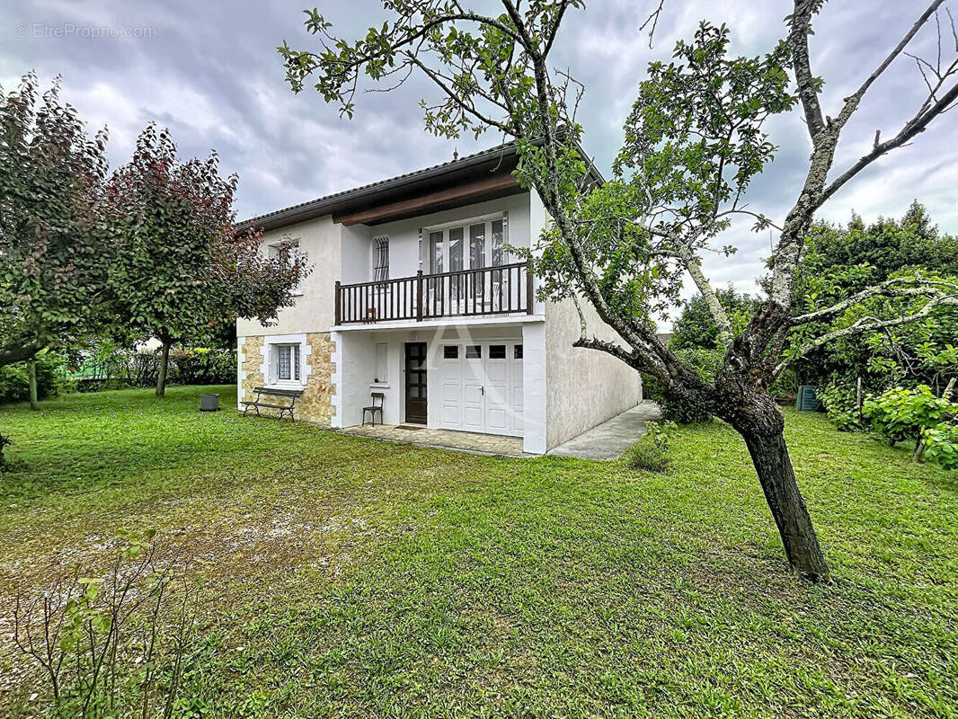 Maison à PRAYSSAC