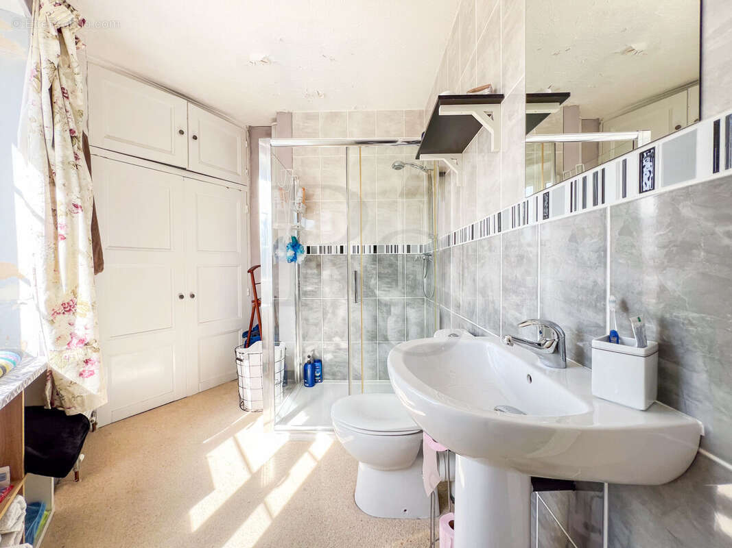 Maison à JOUE-DU-BOIS