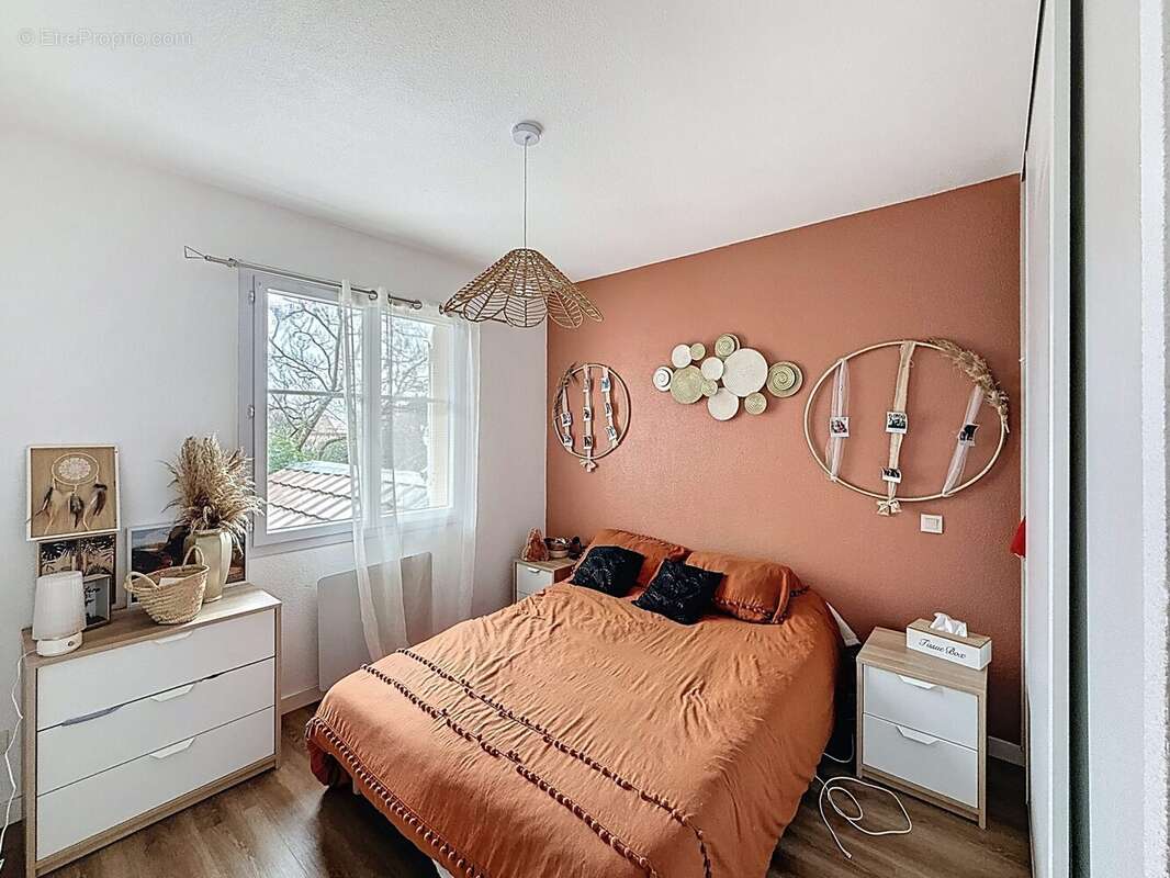 CHAMBRE 1  - Maison à NOUSTY