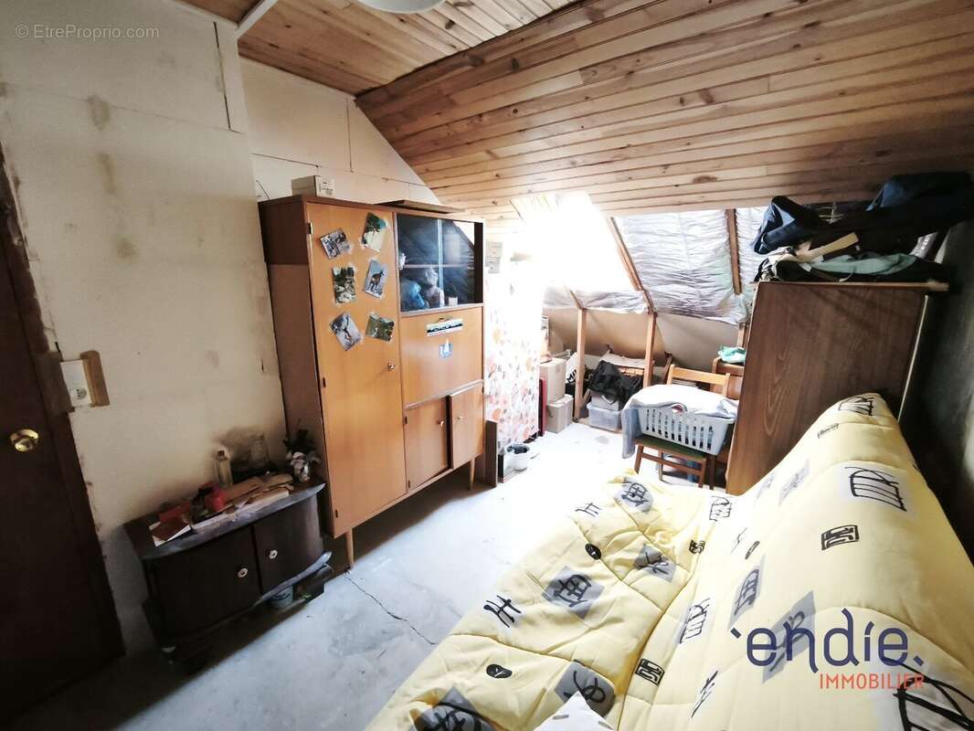 Pavillon familial avec 3 chambres, véranda et grand garage - photo 18
