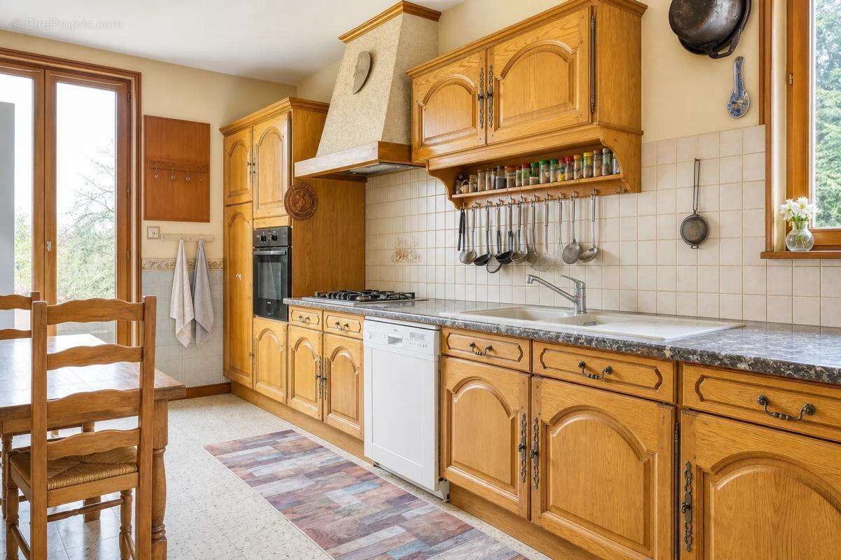 Maison 6 pièces avec grand jardin et potentiel - photo 9