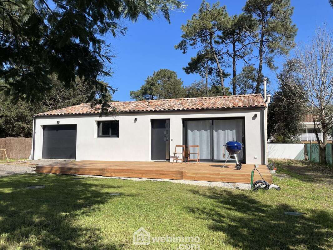 Belle maison avec sa façade plein SUD. - Maison à JARD-SUR-MER