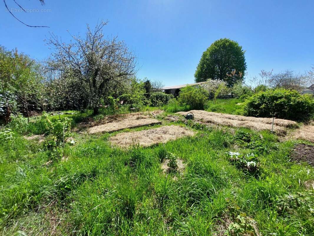 Maison à JOUQUEVIEL