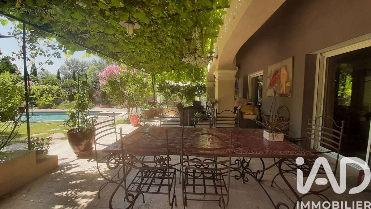 Photo 8 - Maison à L'ISLE-SUR-LA-SORGUE