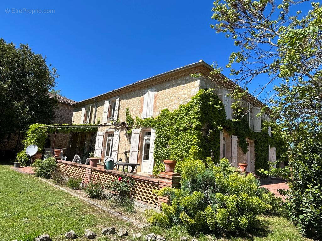 Maison à MAUVEZIN