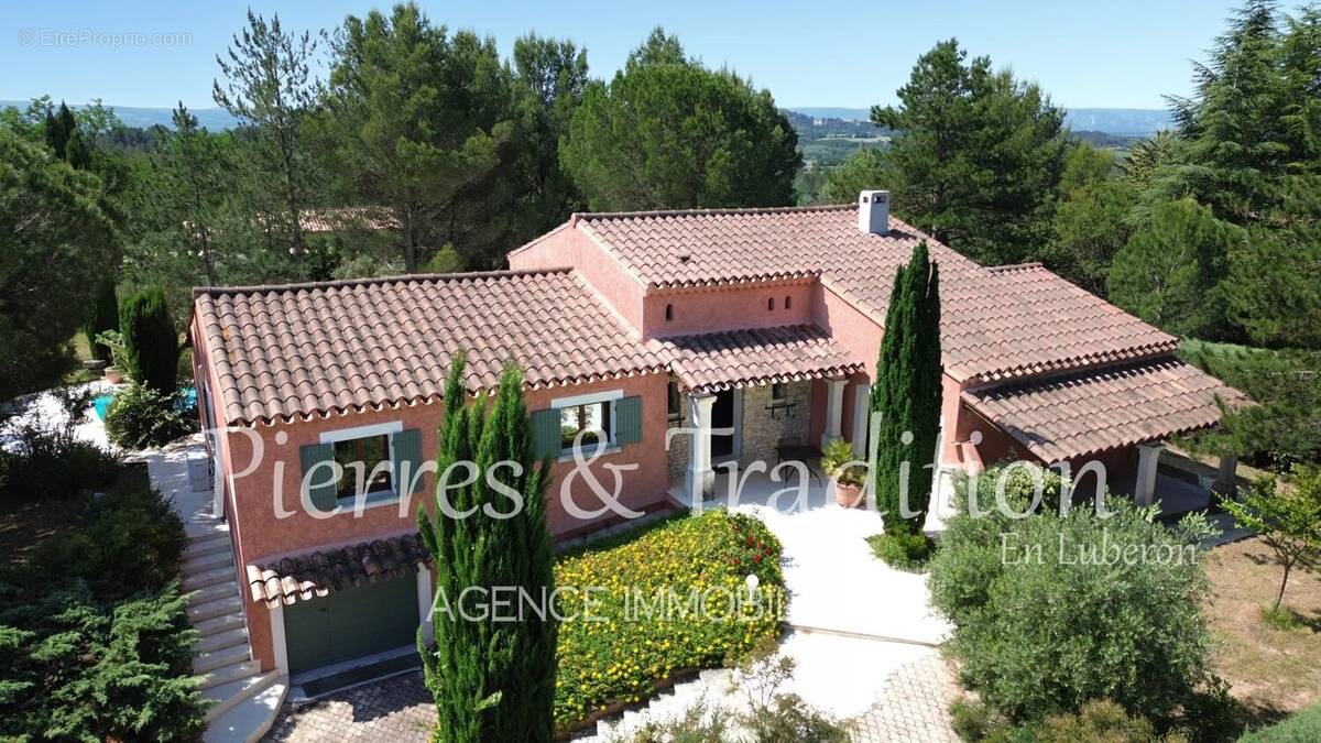 Maison à SAINT-SATURNIN-LES-APT