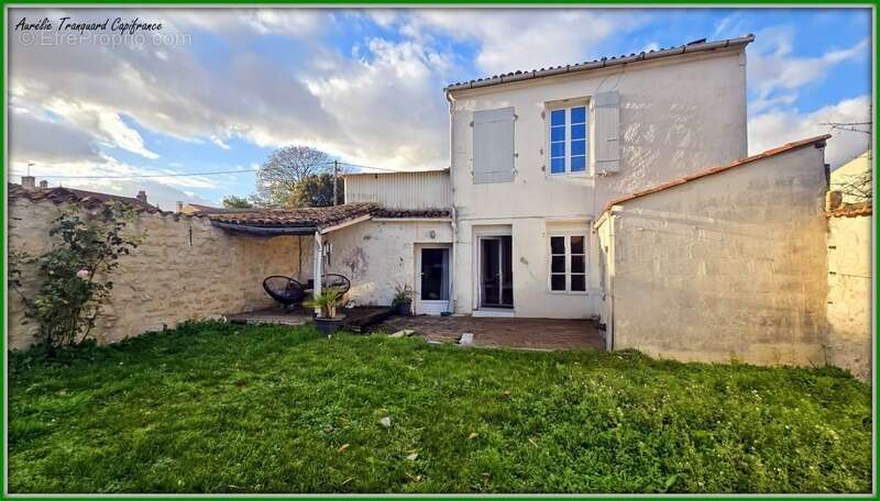 Maison à SAINT-JEAN-D&#039;ANGELY