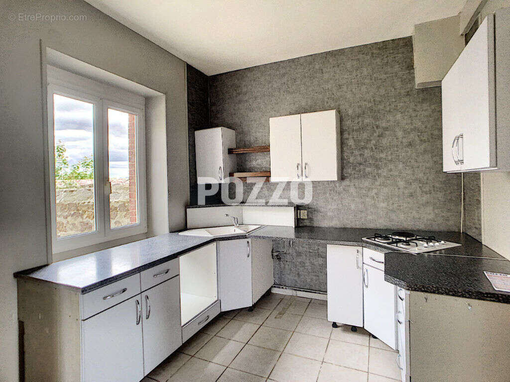 Maison à DONVILLE-LES-BAINS