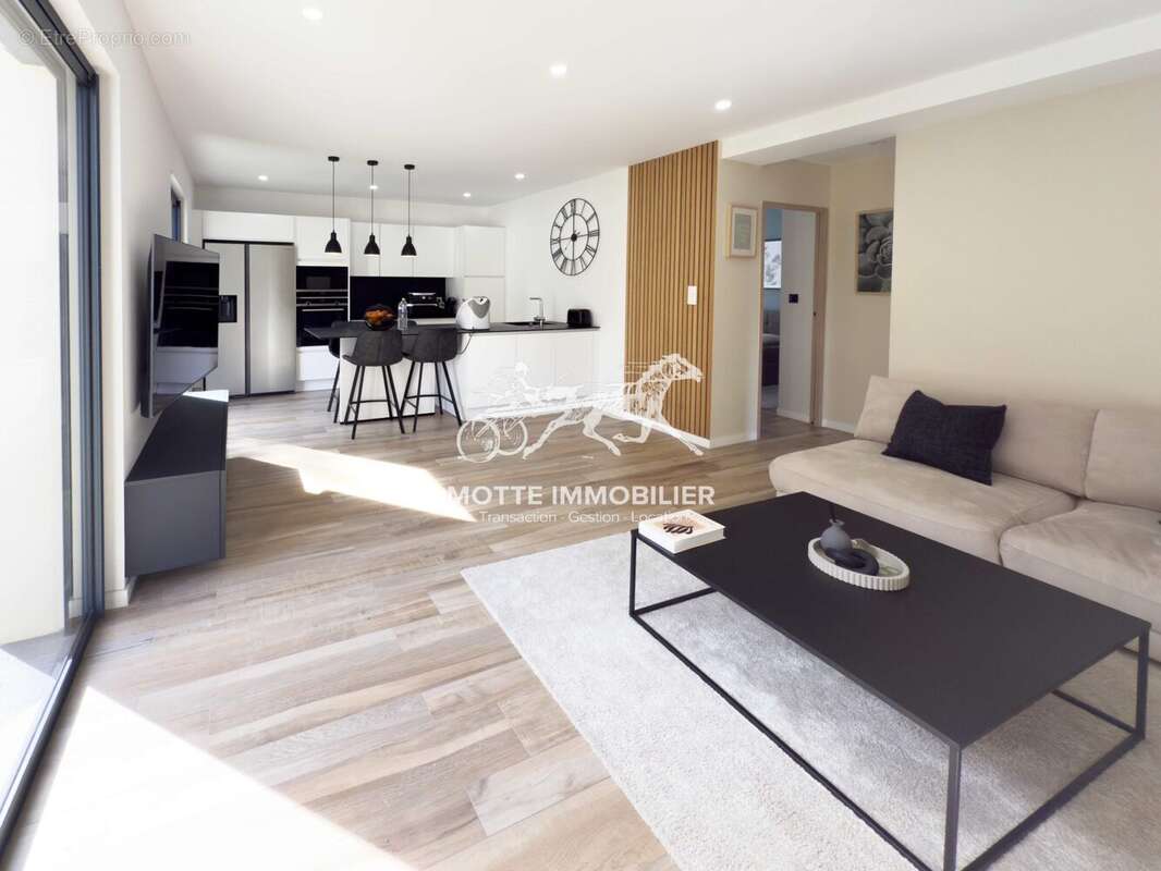 Maison à CAGNES-SUR-MER