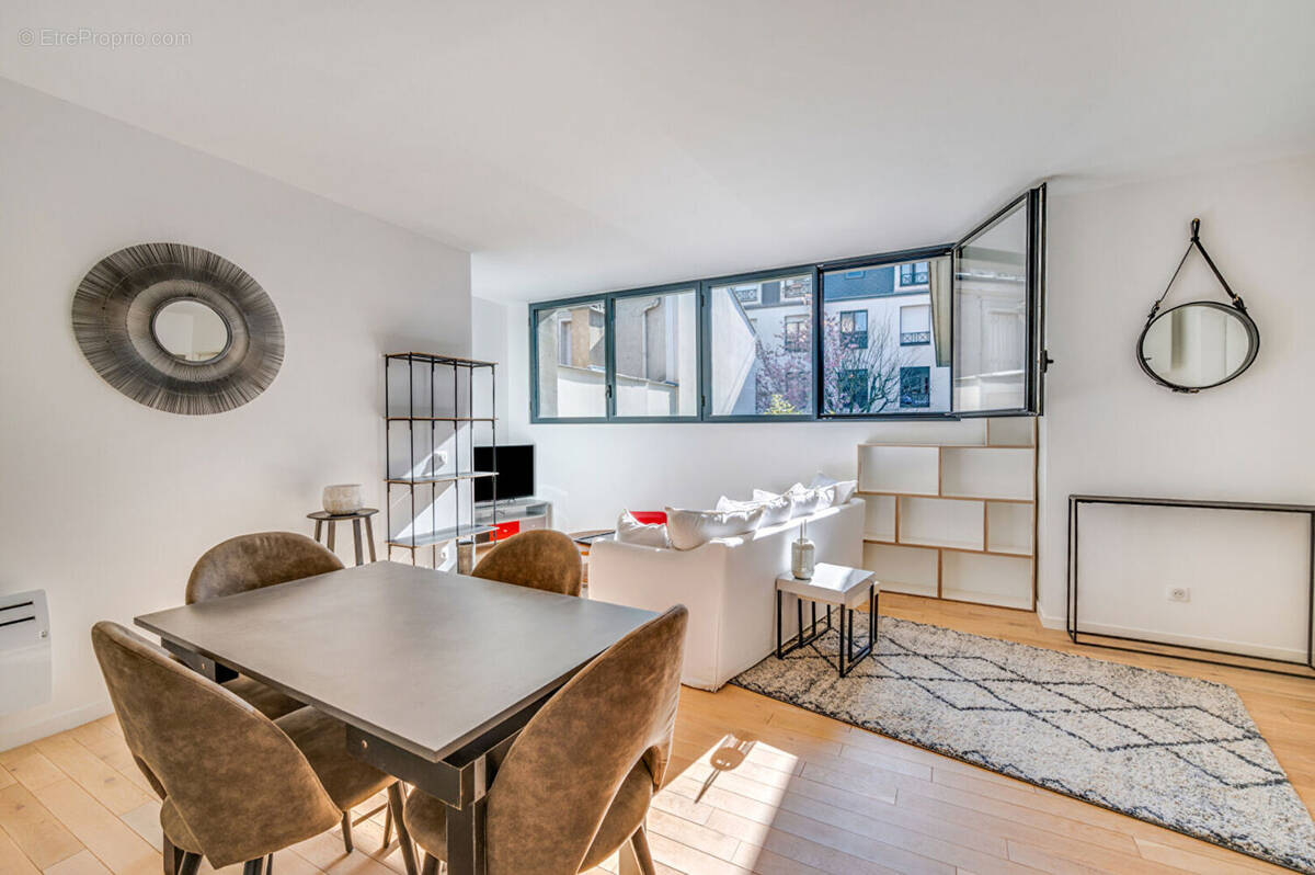 Appartement à PARIS-20E