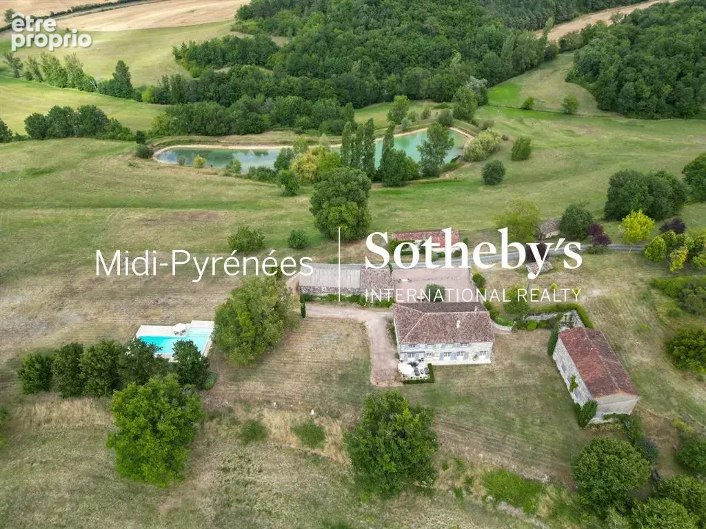 Photo Maison à Castelnau-De-Montmiral au prix de 940 000€