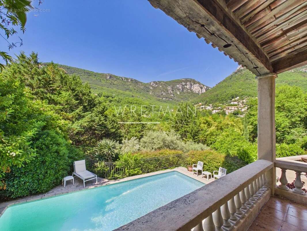 Maison à TOURRETTES-SUR-LOUP