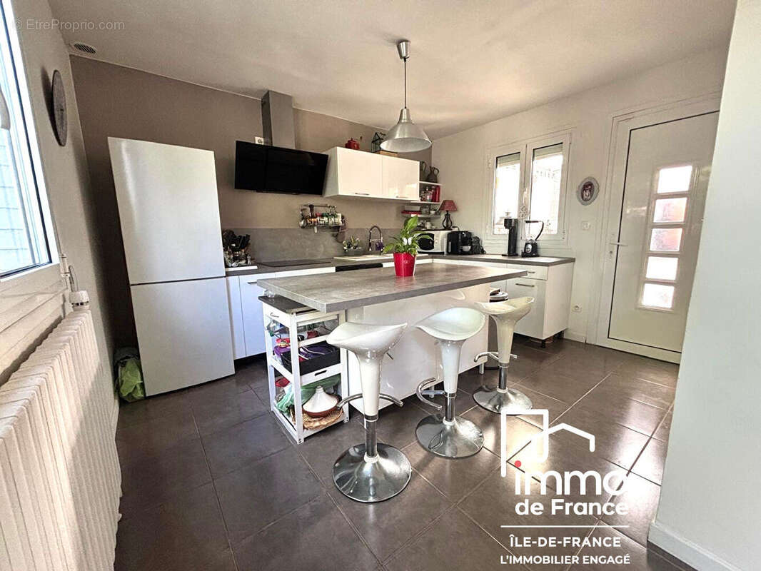 Maison à NOISY-LE-GRAND