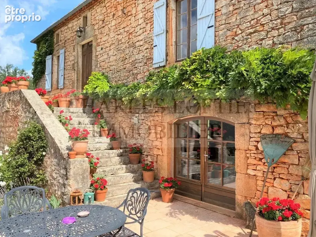 Superbe ensemble avec maison, gîte et piscine implanté au coeur de ses 12 hectares - photo 31